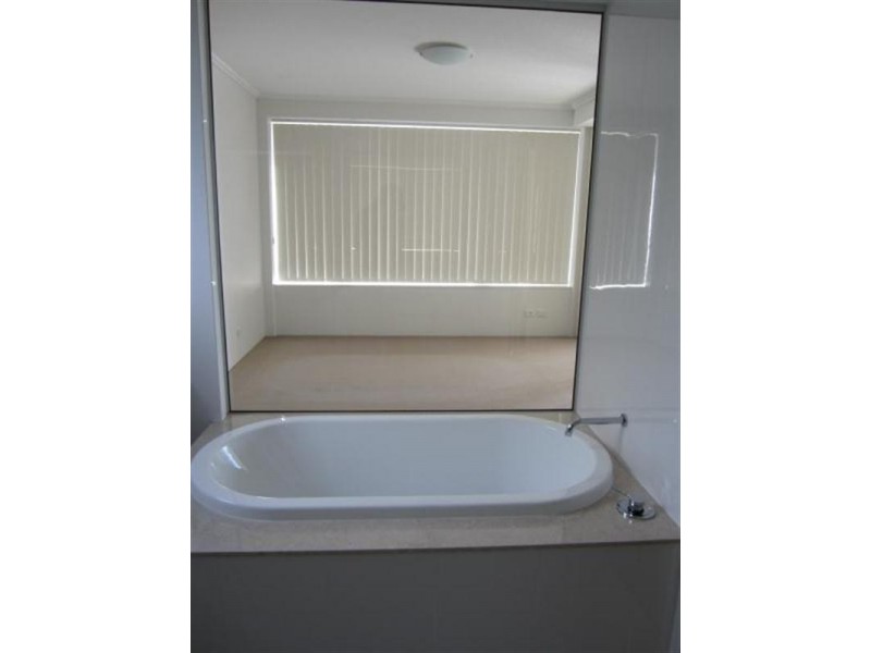 1796 Rialto Quay Drive, Hope Island QLD 4212