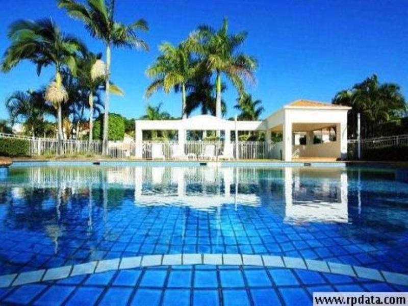 60 Caseys Road, Hope Island QLD 4212