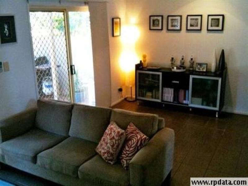 60 Caseys Road, Hope Island QLD 4212