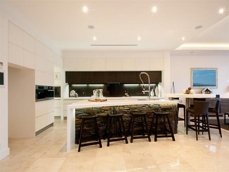 50 Knightsbridge Parade West, Sovereign Islands QLD 4216