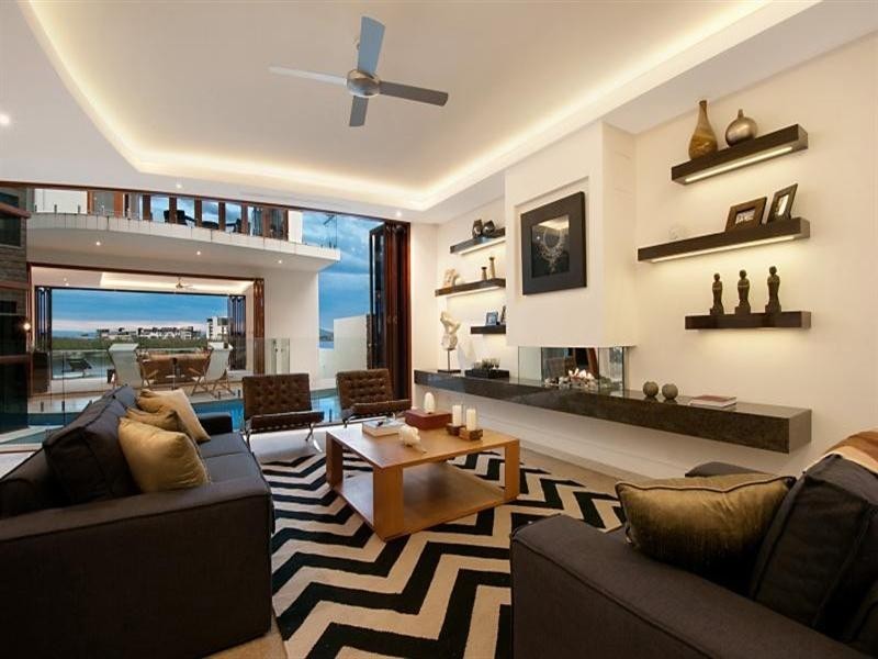 50 Knightsbridge Parade West, Sovereign Islands QLD 4216