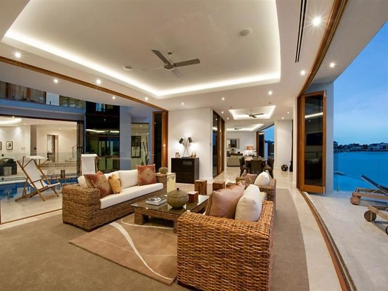 50 Knightsbridge Parade West, Sovereign Islands QLD 4216