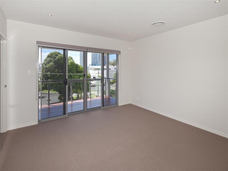 11 Kate Street, Southport QLD 4215