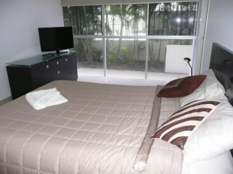 2-6 Aubrey Street, Surfers Paradise QLD 4217