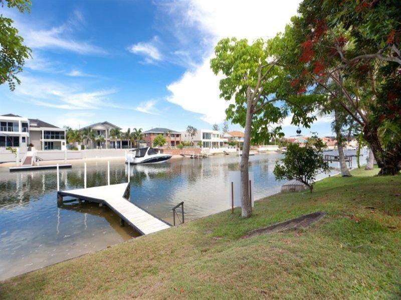 8 Midshipman Court, Surfers Paradise QLD 4217