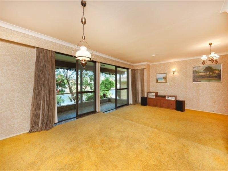 8 Midshipman Court, Surfers Paradise QLD 4217