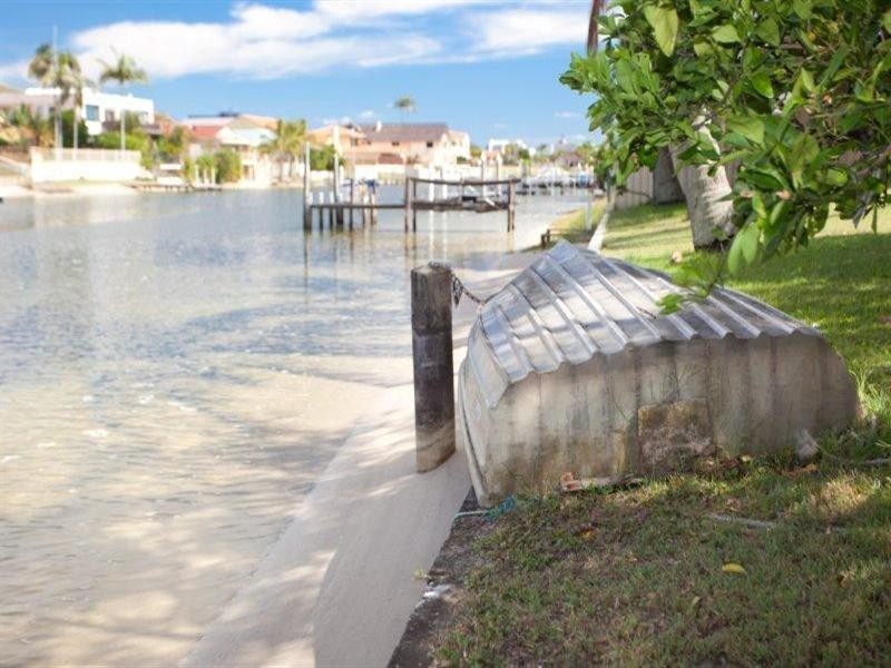 8 Midshipman Court, Surfers Paradise QLD 4217