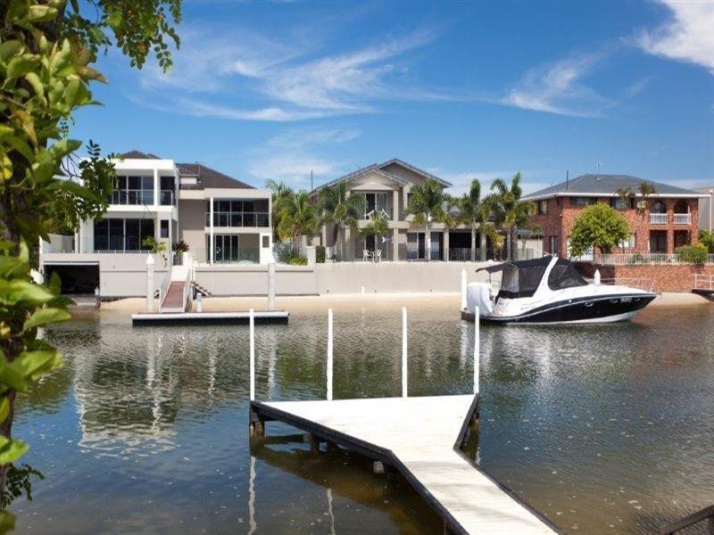 8 Midshipman Court, Surfers Paradise QLD 4217