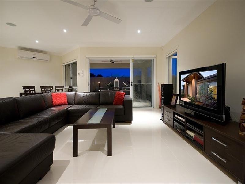 29 Rhodium Drive, Hope Island QLD 4212