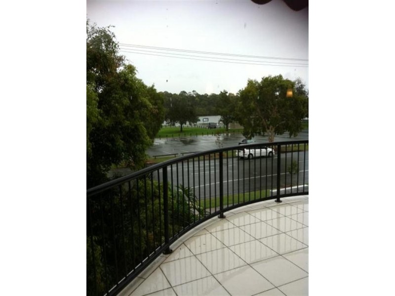 2-1 Pinnaroo Street, Hope Island QLD 4212