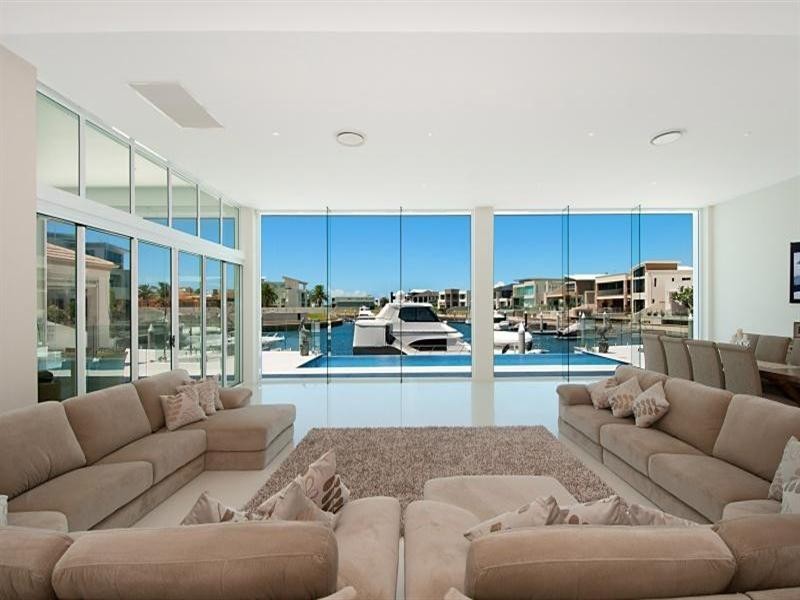 1 – 3 Knightsbridge Parade East, Sovereign Islands QLD 4216