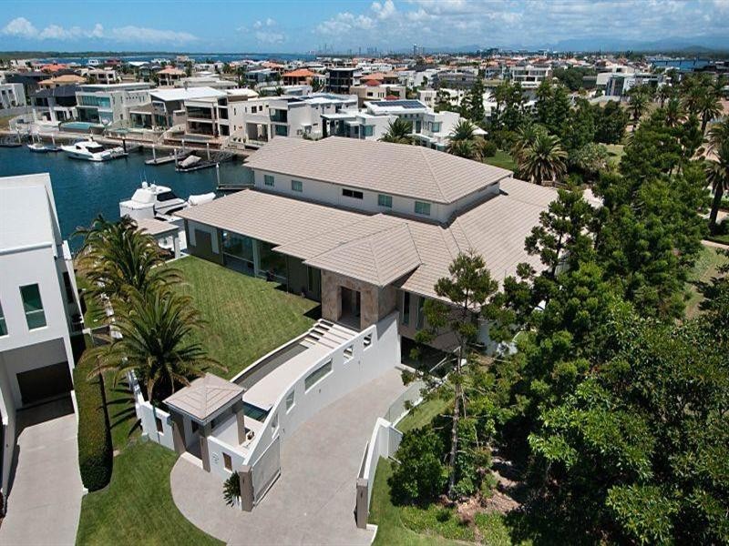 1 – 3 Knightsbridge Parade East, Sovereign Islands QLD 4216