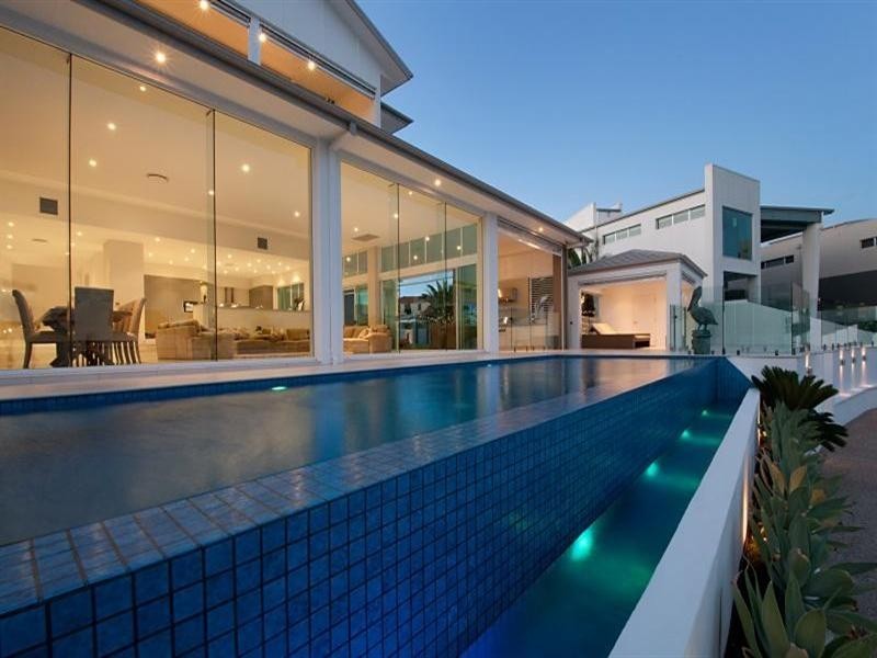 1 – 3 Knightsbridge Parade East, Sovereign Islands QLD 4216