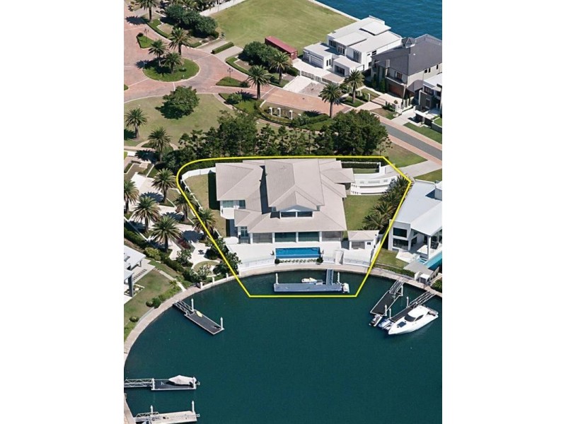 1 – 3 Knightsbridge Parade East, Sovereign Islands QLD 4216