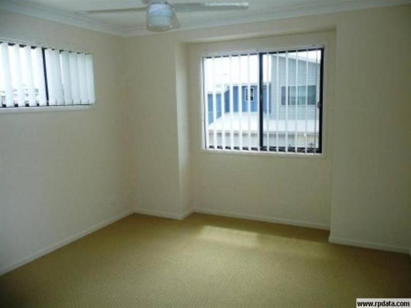 8/3 Benji, Coomera QLD 4209