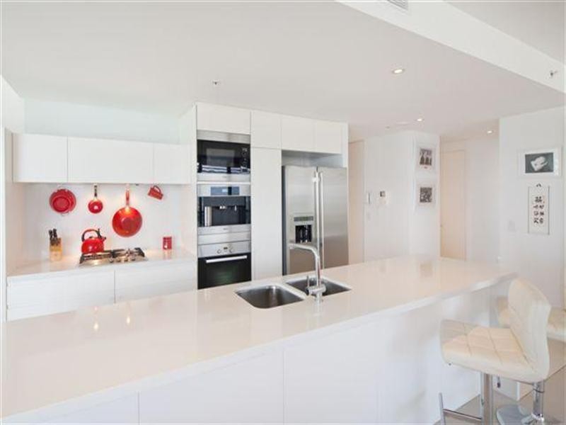 4 Charles Avenue, Broadbeach QLD 4218