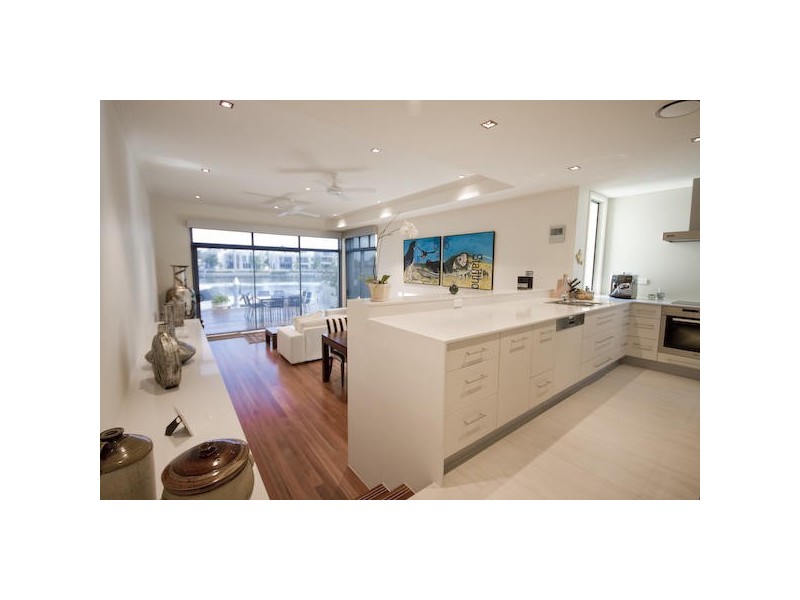 Chevron Island QLD 4217