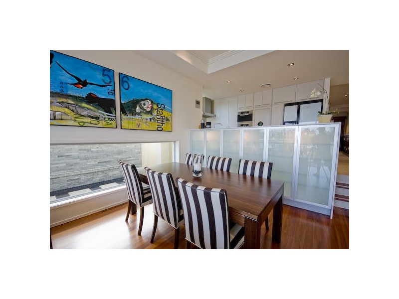 Chevron Island QLD 4217