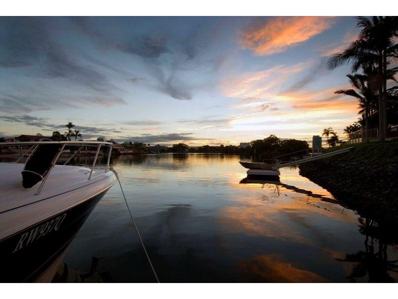 Chevron Island QLD 4217