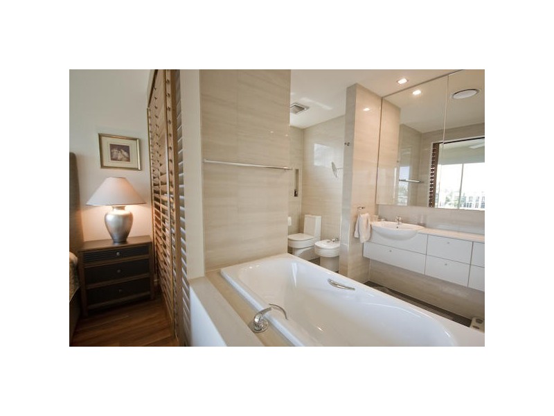 Chevron Island QLD 4217