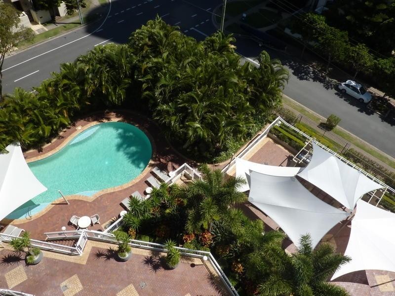 35 11 Hughes Avenue, Main Beach QLD 4217