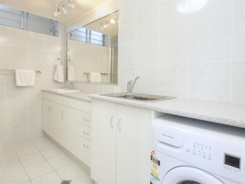 40 Watson Esplanade, Surfers Paradise QLD 4217