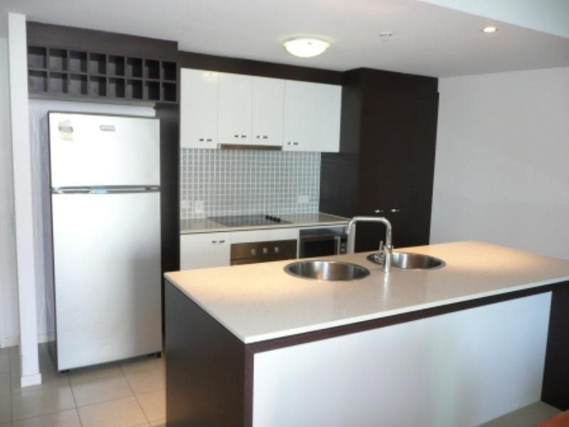 605-18 Fern Street, Surfers Paradise QLD 4217