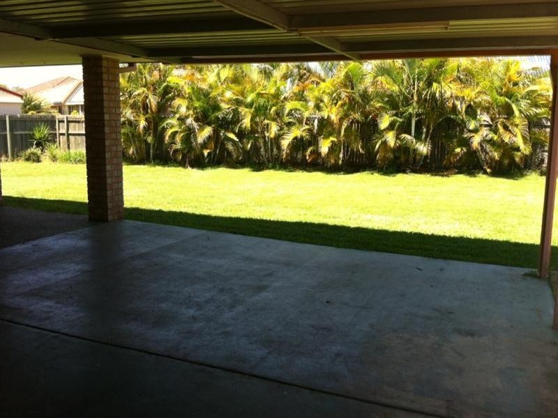 24 Blueash Crescent, Oxenford QLD 4210