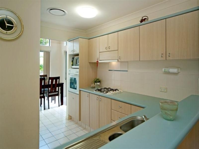 1/19 Santa Barbara Road, Hope Island QLD 4212
