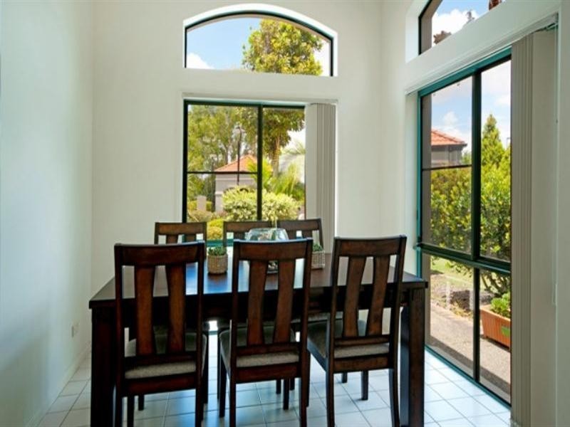 1/19 Santa Barbara Road, Hope Island QLD 4212