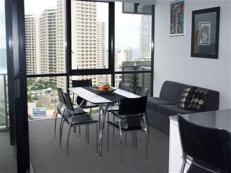 9 Ferny Avenue, Surfers Paradise QLD 4217