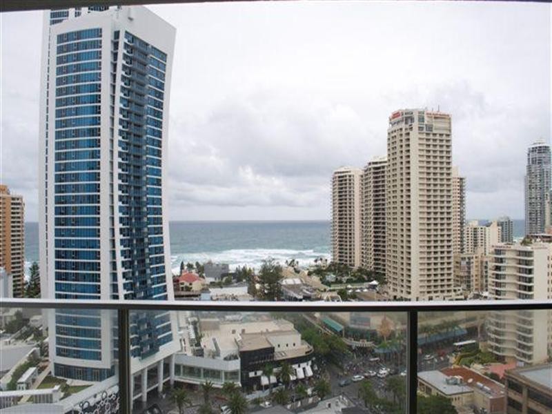 9 Ferny Avenue, Surfers Paradise QLD 4217