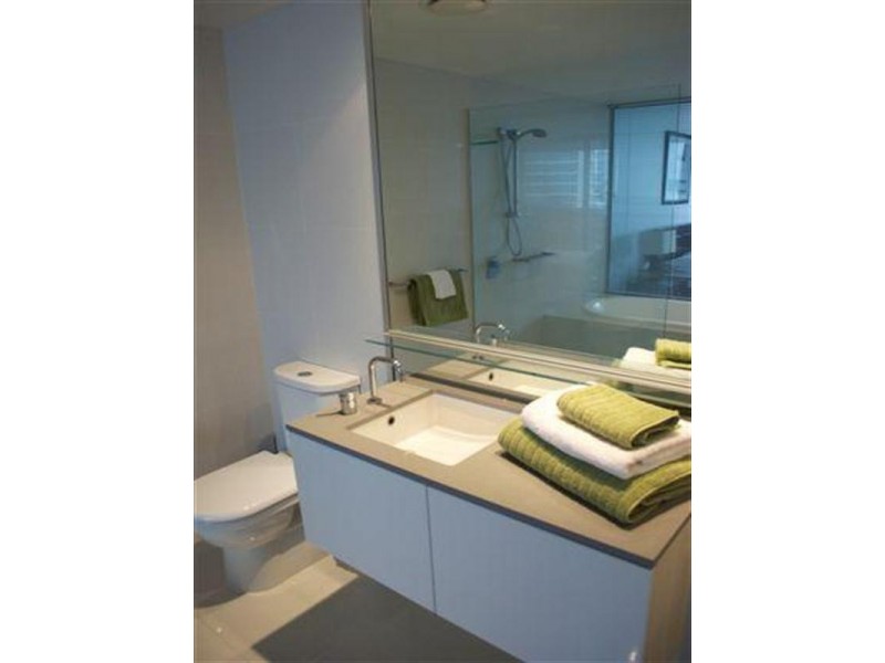 9 Ferny Avenue, Surfers Paradise QLD 4217