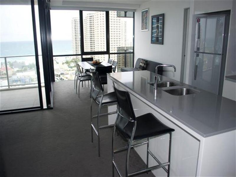 9 Ferny Avenue, Surfers Paradise QLD 4217