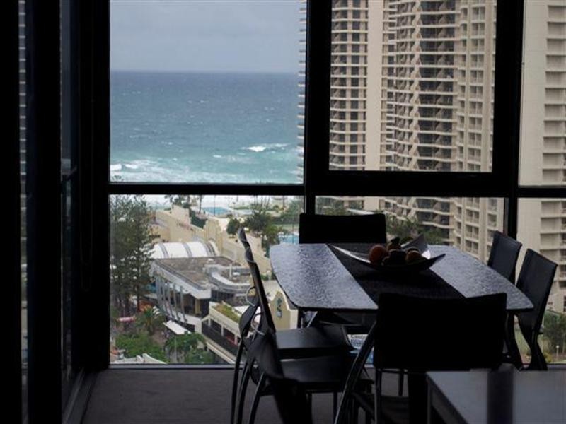 9 Ferny Avenue, Surfers Paradise QLD 4217