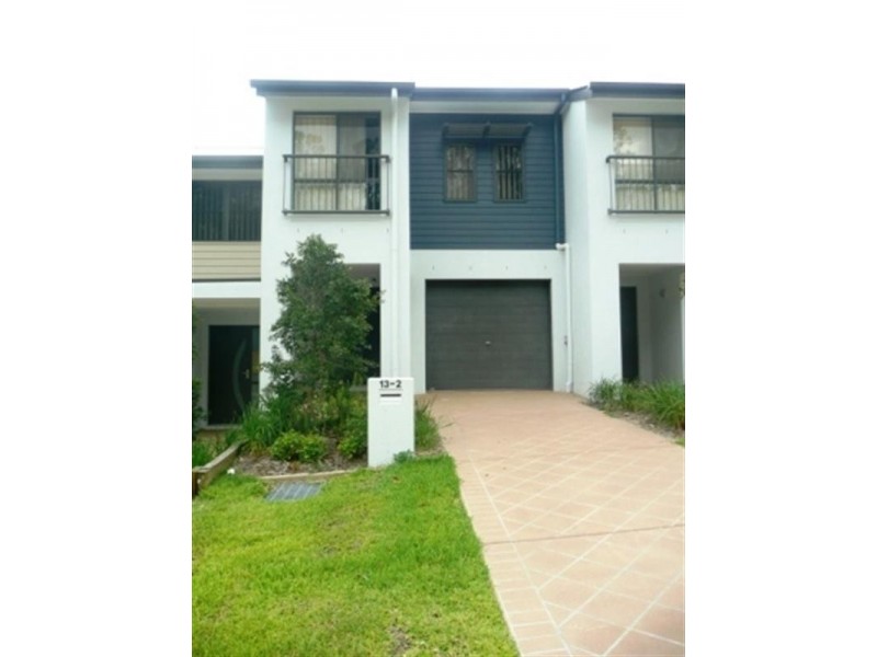 2/13 Bailer Street, Coomera QLD 4209