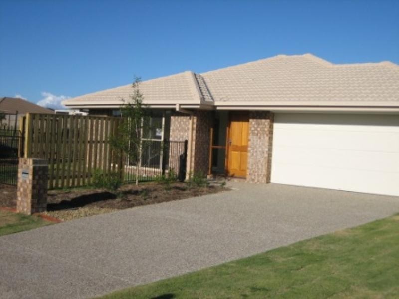 1/2 Duce Court, Upper Coomera QLD 4209
