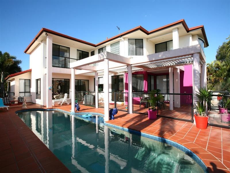 42a Montevideo Drive, Clear Island Waters QLD 4226