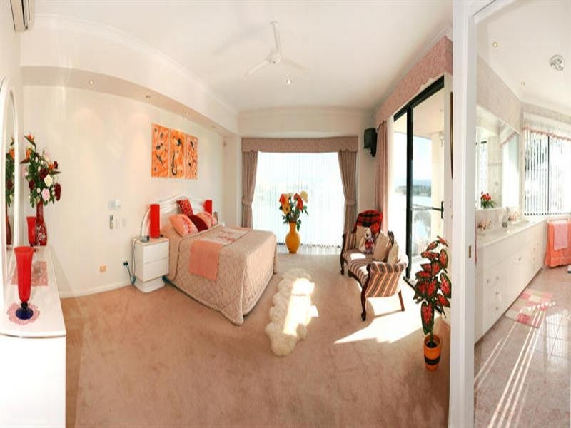 42a Montevideo Drive, Clear Island Waters QLD 4226