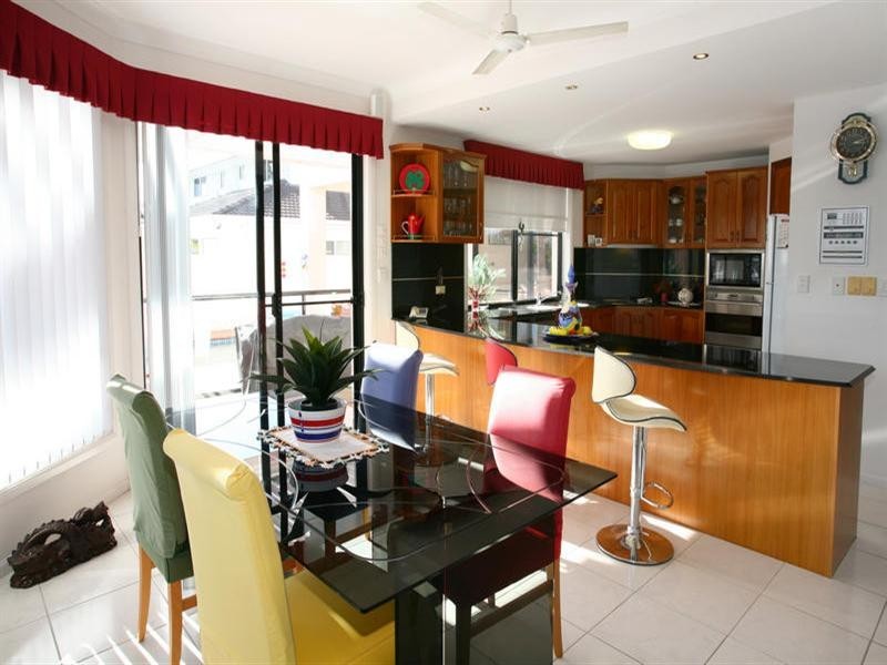 42a Montevideo Drive, Clear Island Waters QLD 4226