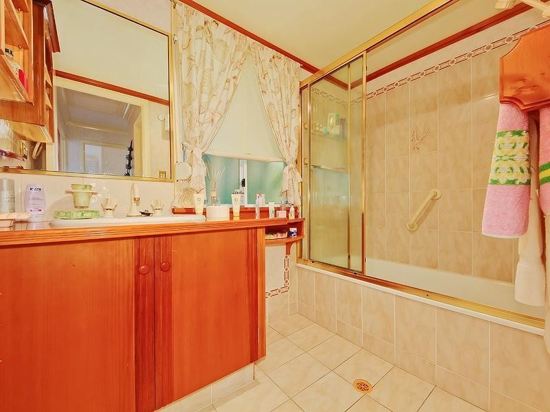 34/2 St kevins Avenue, Benowa QLD 4217