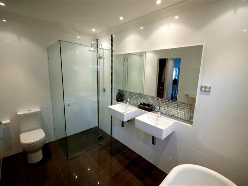 12 Balmoral Avenue, Bundall QLD 4217