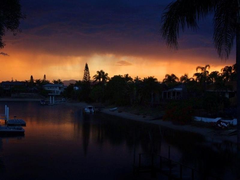 12 Balmoral Avenue, Bundall QLD 4217