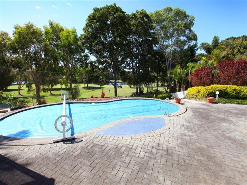 71 Santa Cruz Boulevard, Clear Island Waters QLD 4226