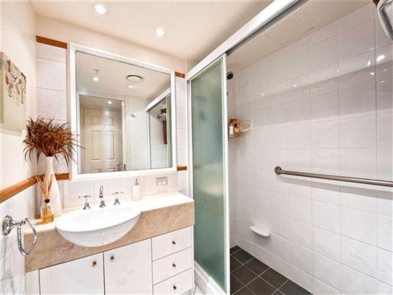 7 Elkhorn Avenue – The Moroccan, Surfers Paradise QLD 4217