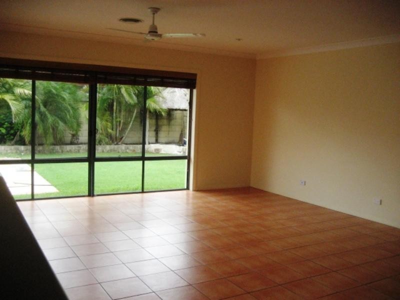 30 John Dalley Drive, Helensvale QLD 4212