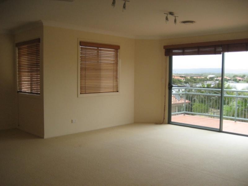 30 John Dalley Drive, Helensvale QLD 4212