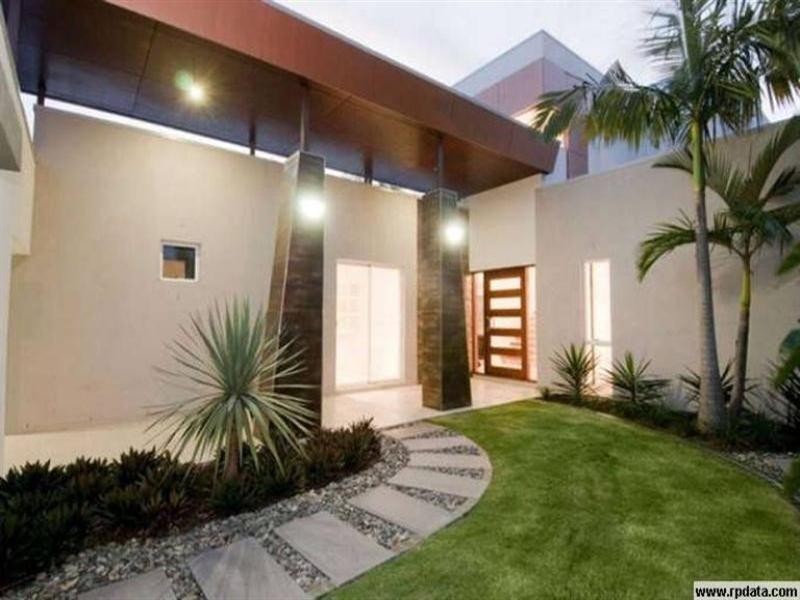 5 Saywell Street, Sorrento QLD 4217