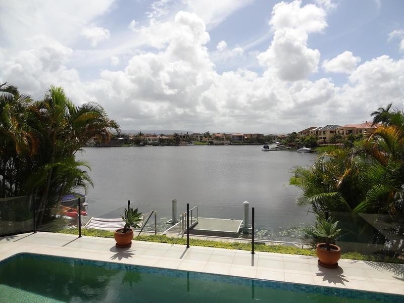 44 Bollard Circuit, Clear Island Waters QLD 4226