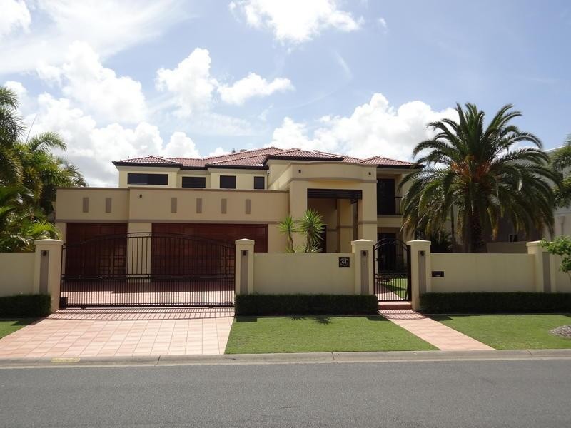 44 Bollard Circuit, Clear Island Waters QLD 4226